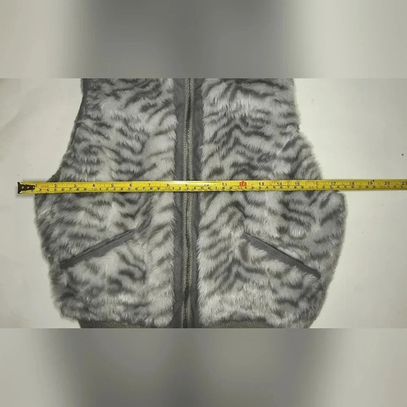 Faux Fur Animal Print Boho Festival Women's Zip Up Vest, M - Picture 8 of 9